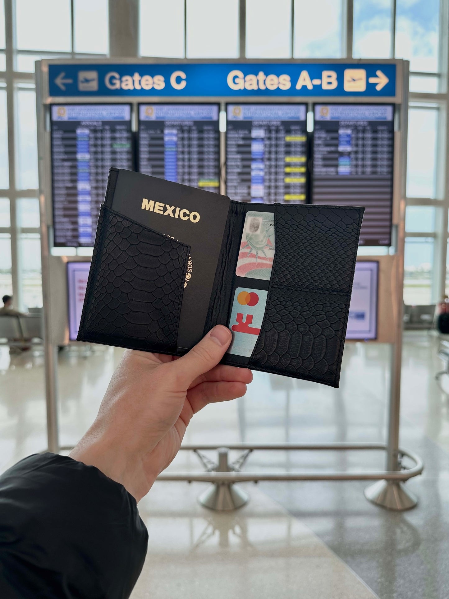 PORTA PASAPORTE