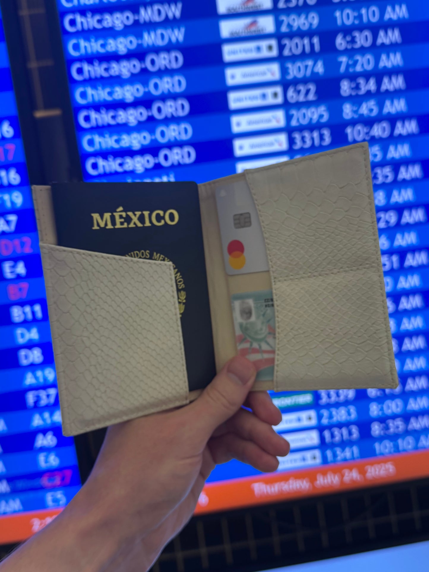 PORTA PASAPORTE