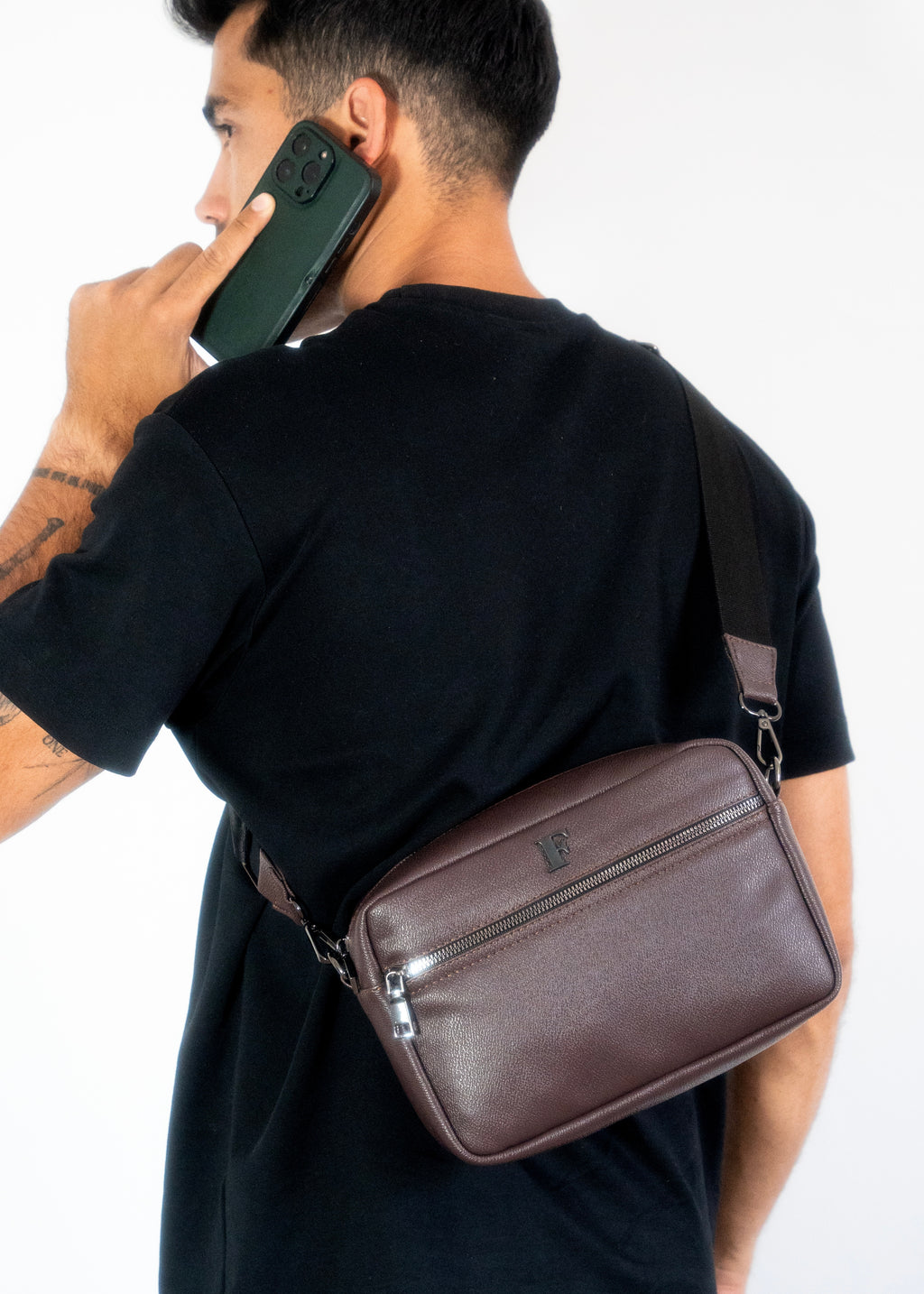 CROSSBODY FOR HIM