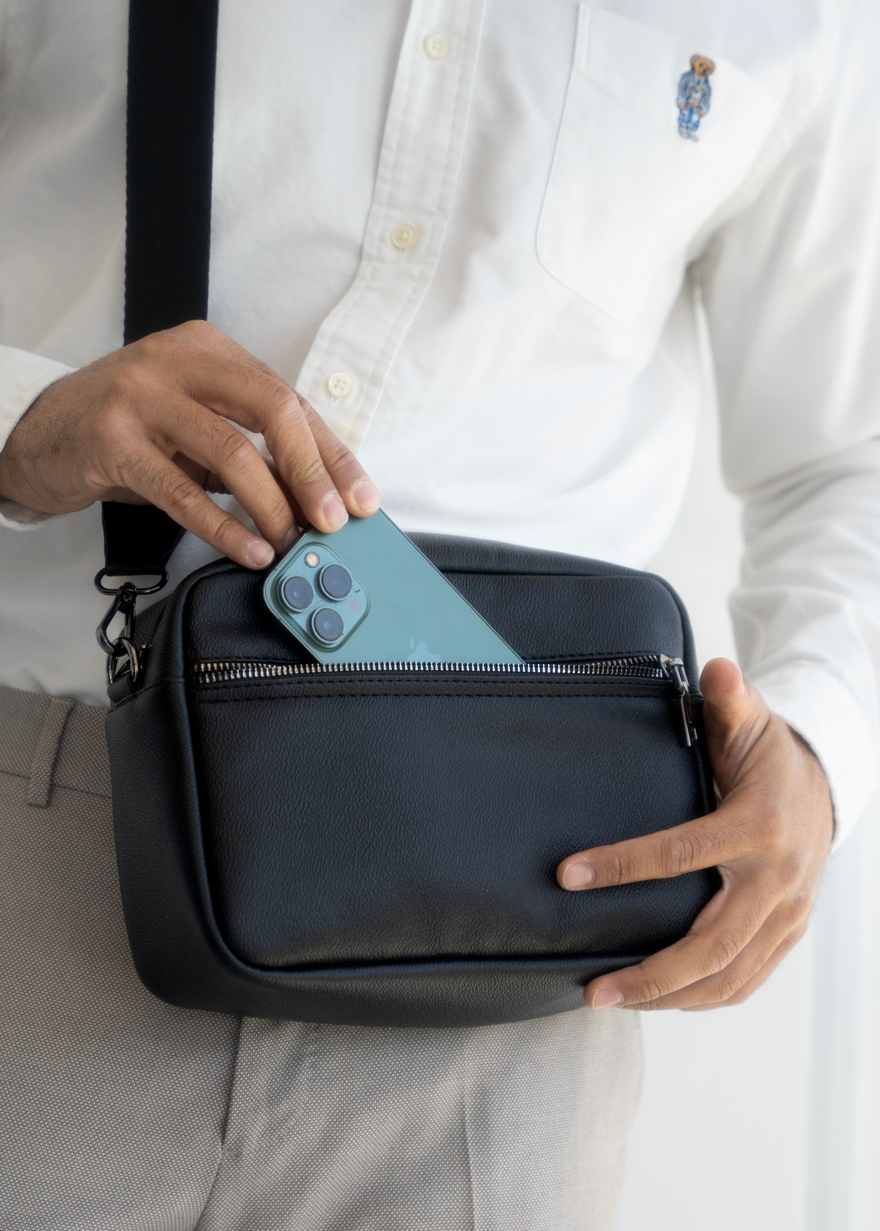 CROSSBODY FOR HIM